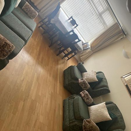 金斯考特Large Townhouse With Gardens公寓 外观 照片